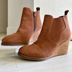 Diba Brinda Rust Cognac Suede Zip Up Wedge Ankle Boot Womens Size 8.5